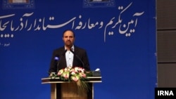 عابدین خرم، استاندار جدید آذربایجان شرقی، که روز اول آبان در مراسم معارفه خود سیلی خورد.