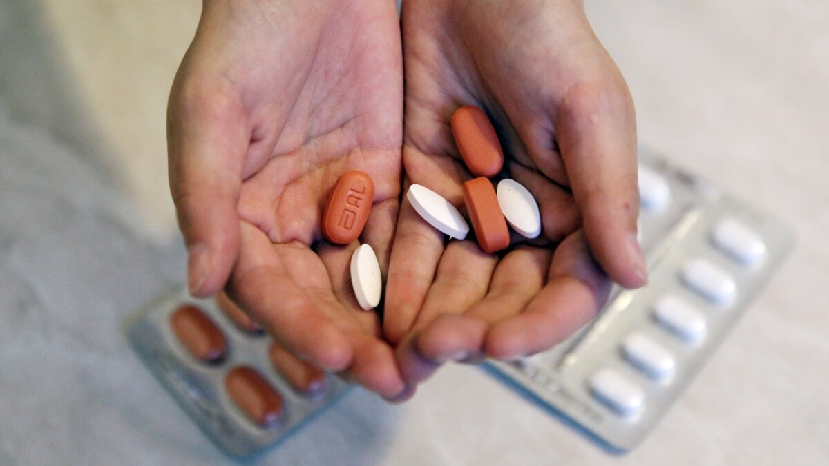 In 18 regions of Russia, there is a shortage of drugs for the treatment of HIV infection