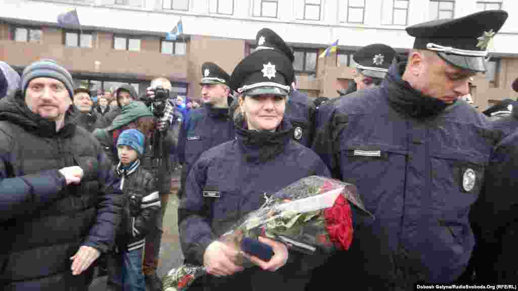 Серед понад двох десятків поліцейських Івано-Франківська, які служили в АТО, є і жінка &ndash; Ірина Солдак. Вона разом із чоловіком була на Донбасі в складі батальйону &laquo;Івано-Франківськ&raquo;