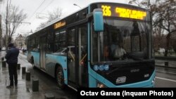 Cătătorii din București nu au putut folosit niciun mijloc de transport joi dimineață. 