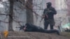 Спецназовцы используют огнестрельное оружие против протестующих, Киев, улица Институтская, 20 февраля 2014 год