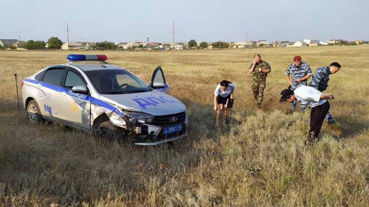 Погоня со стрельбой: в Крыму пьяный россиянин таранил авто полиции, есть  пострадавшие – МВД (+фото)