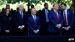 La ceremonia de comemorare a victimelor de la 11 septembrie au participat actualul președinte Joe Biden și vicepreședinta Kamala Harris, împreună cu candidații republicani pentru Casa Albă, Donald Trump și J.D. Vance. Între ei, fostul primar al New York-ului, Michael Bloomberg.