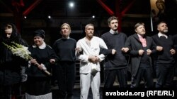 Купалівці просять колег про солідарність – репетиція вистави "Тутэйшыя" у Мінську