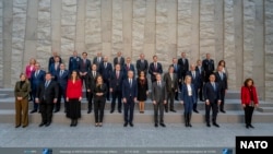 Ministri nakon sastanka 7. aprila 2022.