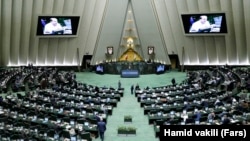 İran parlamenti (Arxiv fotosu)
