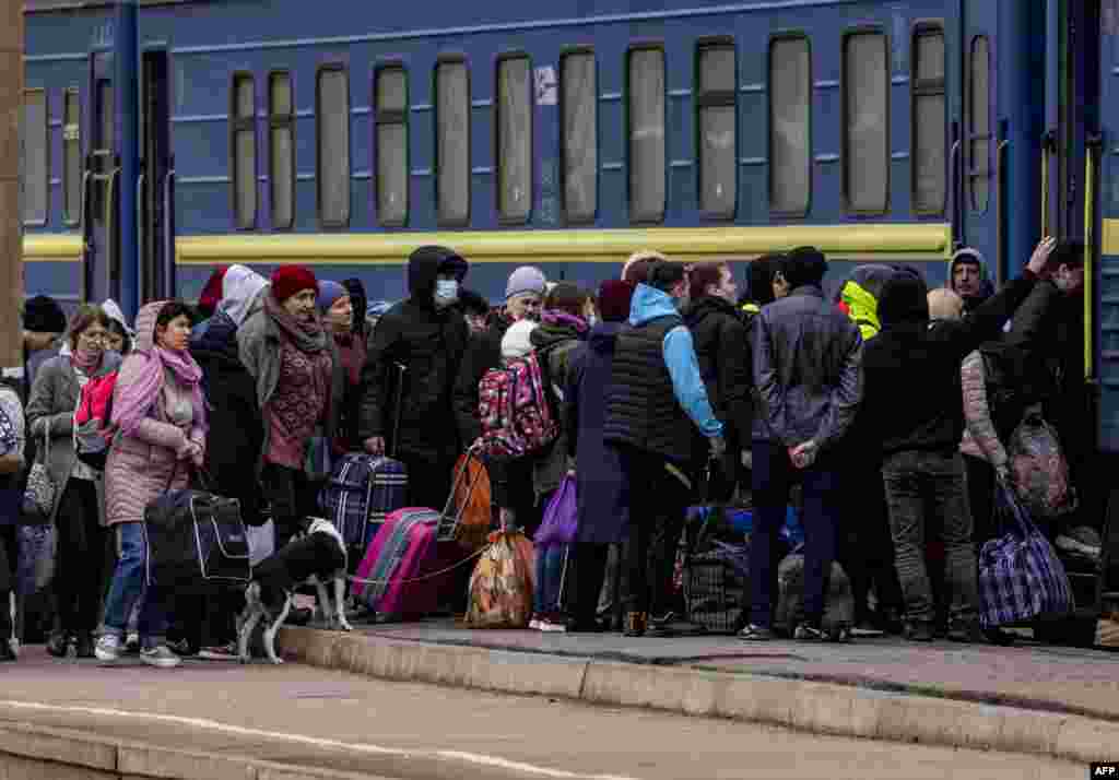 Kramatorsk este una dintre principalele rute de evacuare ale civililor din estul Ucrainei. Orașul este situată în regiunea Donețk, revendicată de separatiștii ruși.&nbsp;