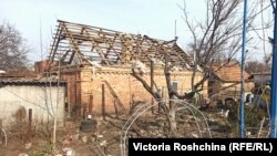 Поврежденный в результате обстрелов дом в Орехове. Орехов, Запорожская область, 3 марта 2022 года