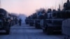 Orosz páncélos konvoj halad az ostromlott Mariupol felé 2022. március 28-án