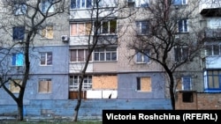 Обстрелянные жилые кварталы Орехова, март 2022 года