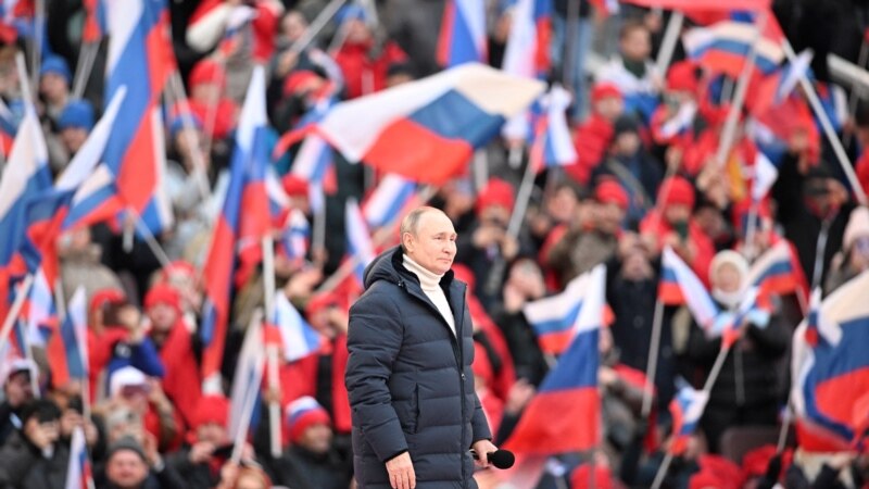 Ankete pokazuju da Rusi podržavaju Putina i rat protiv Ukrajine. Zaista?