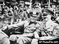 Мусаліні і Гітлер, 1938 год