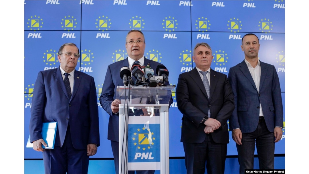 Noul PNL l-a exclus din rândurile sale pe Ludovic Orban, iar atacurile la adresa USR fac parte din comunicarea oficială a partidului. Imagine din aprilie 2022 cu liderii PNL.