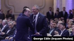 Imagine de la Congresul PNL de duminică, 10 aprilie 2022. Florin Cîțu, câștigător la congresul din septembrie și președintele PNL pentru ultimele șase luni, până sâmbăta, 2 aprilie, și Nicolae Ciucă, candidat unic.