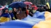 Участници в шествието в София