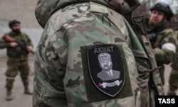 Військові чеченського підрозділу СОБР «Ахмат», що підпорядковане Рамзану Кадирову та входить до складу російських збройних сил. Український Маріуполь, 4 квітня 2022 року