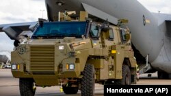 Австралія передає Україні 20 бронетранспортерів Bushmaster ціною 38 мільйонів доларів США