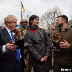 Volodimir Zelenski și Boris Johnson pe 11 aprilie 2022