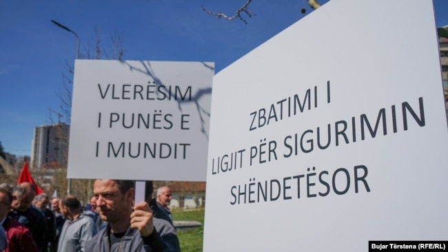 Protesta e Federatave Sindikale të Kosovës, 8 prill 2022.