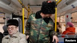 Казаки патрулируют общественный транспорт Волгограда