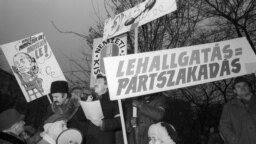 Tüntetés a Dunagate néven elhíresült lehallgatások miatt 1990. január 12-én