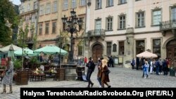 За весь час пандемії в Україні, за даними МОЗ, захворіли понад 2,6 млн людей, 60 414 – померли