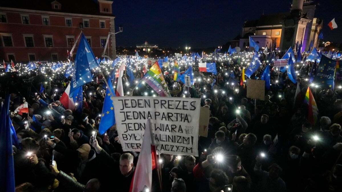 акції в Козині, російські суди над громадянами України та протести в Польщі