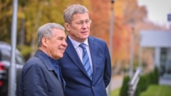 Глава Татарстана Рустам Минниханов (слева) и глава Башкортостана Радий Хабиров