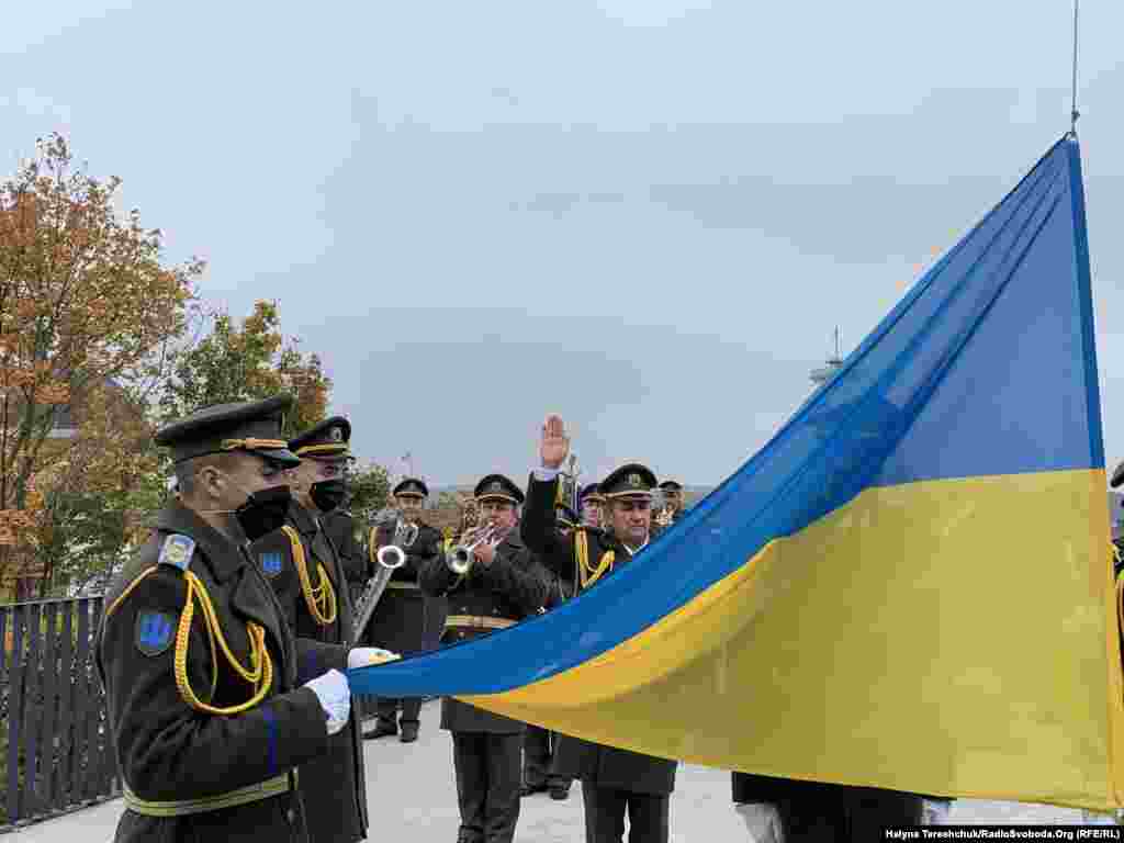 Servicemen and hundreds of others marched in the western city of Lviv.&nbsp;