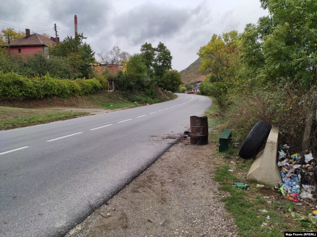 Barrikadat në magjistralen Prishtinë-Rashkë, përkatësisht në Rudarë të Zveçanit, u hoqën në mbrëmjen e 13 tetorit. 