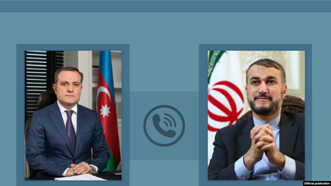 حسین امیرعبداللهیان، وزیر خارجه ایران (سمت راست) و جیحون بایراموف، وزیر خارجه جمهوری آذربایجان