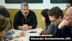 Dmitry Muratov attends a planning meeting with the editorial board of Novaya gazeta in this 2015 photo.