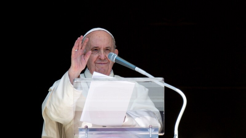 Papa Françesku bën thirrje për përgjigje urgjente ndaj krizës klimatike