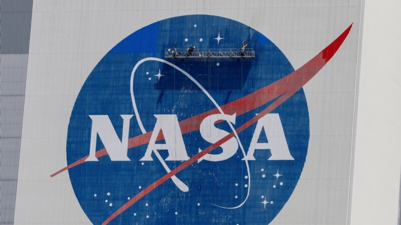 НАСА во прва мисија за промена на патеката на астероид