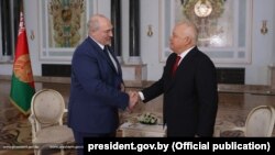 Аляксандар Лукашэнка і Дзьмітрый Кісялёў