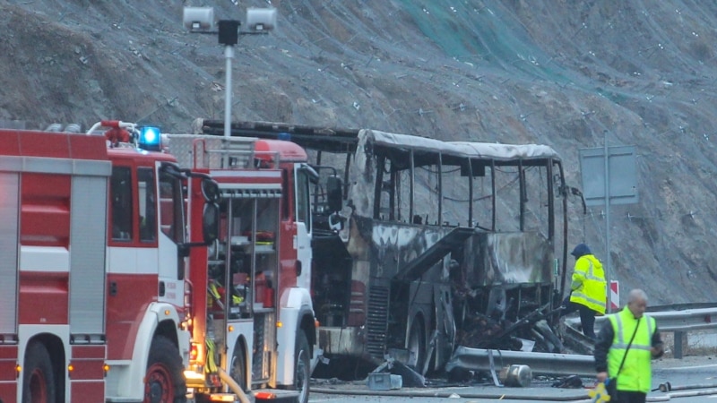 Трет ден на жалост поради трагичната автобуска несреќа
