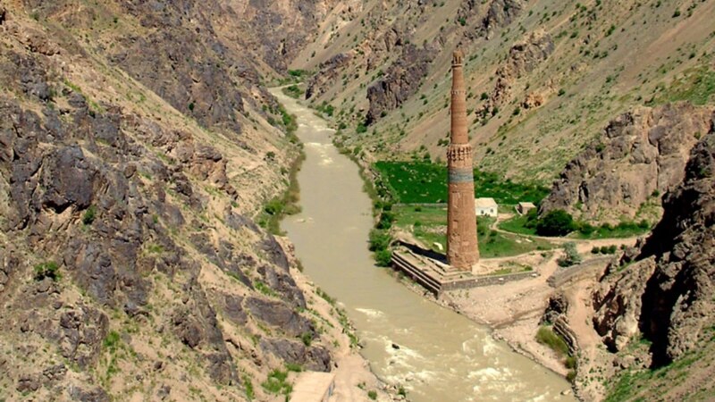 د نړۍ دویم له خښتو جوړ منار 'منار جام' د ړنګېدو له ګواښ سره مخ دی