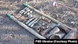 Боеприпасы, которые нашли после взрыва склада