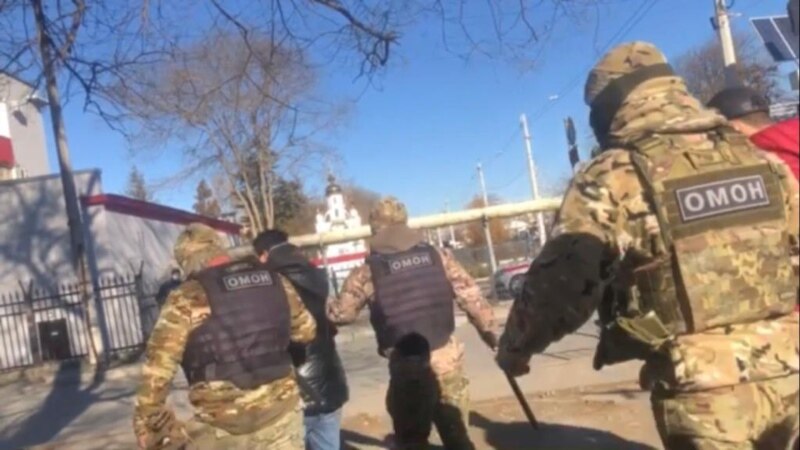 Жителя Ставрополья арестовали за плакат 
