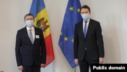 Președintele Parlamentului, Igor Grosu, și eurodeputatul Siegfried Mureșan, la Bruxelles.