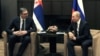 Predsednik Srbije Aleksandar Vučić na sastanku sa predsednikom Rusije Vladimirom Putinom u Sočiju, 25. novembar 2021. 