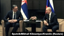 Takimi ndërmjet presidentit serb, Aleksandar Vuçiq dhe atij rus, Vladimir Putin në Soçi më 2021. 