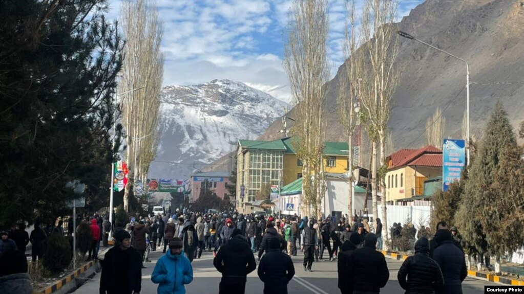 Several thousand people protested Gorno-Badakhshan on November 27.