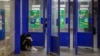 На тлі цього повідомлення в соцмережах пишуть, що Київський метрополітен зупинився через проблеми з електропостачанням