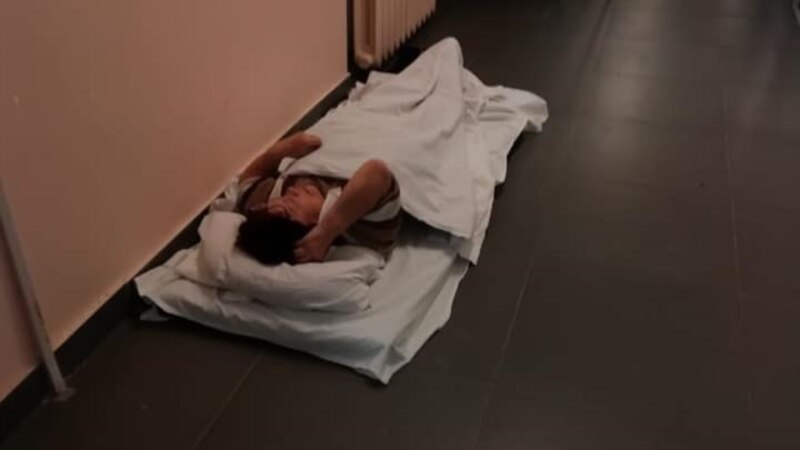 В Вологде чиновники объяснили, что пациенты лежали на полу ковид-госпиталя в знак протеста