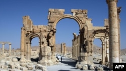 بقايای پالميرا در ۲۲۰ کيلومتری شمال شرقی دمشق در سوريه