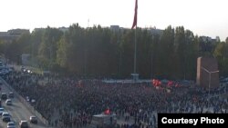 Бишкекдаги "Ала-Тўў" майдони, 2020 йил 5 октябри.
