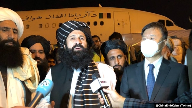 A September 29 press conference at Kabul airport following the delivery of Chinese aid to the new Taliban government.