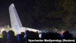 Imagini de la locul accidentului, din apropierea aeroportului din Harkov, Ucraina, 25 septembrie