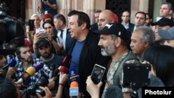 Armenia - Opposition leaders Gagik Tsarukian (L) and Nikol Pashinian speak to reporters after a meeting in Yerevan, 2 May 2018.